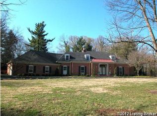 1 River Hill Rd, Indian Hills, KY 40207