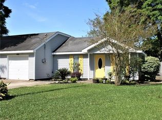 412 Sandspoint Dr, Sulphur, LA 70663
