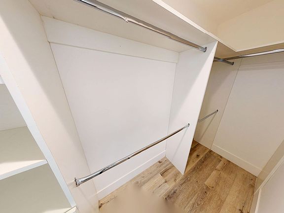 5th image of 14540 Erwin St #411