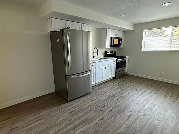 5th image of 5576 Danube Dr #1A