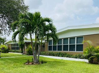 2011 NE 167th St #6, Miami, FL 33162