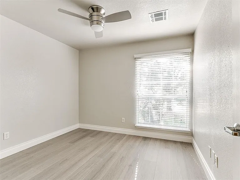 1305 Melisa Dr — Photo 33