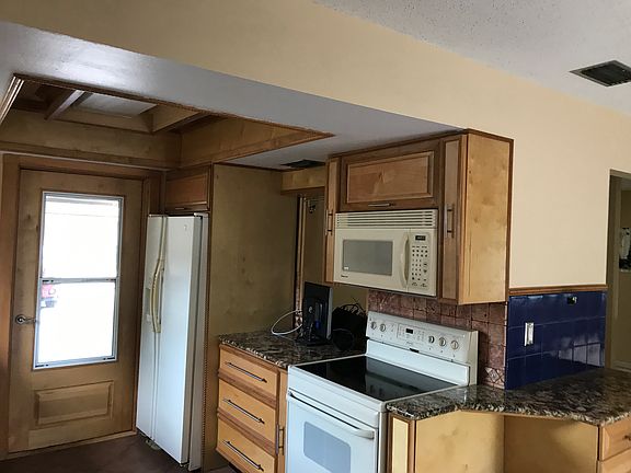 3rd image of 1510 Beechwood Ct