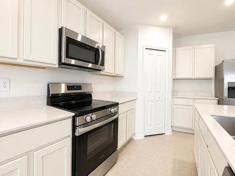 5153 Green Belt Dr — Photo 7