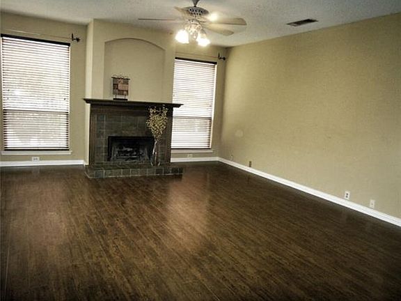 5th image of 2403 Shadow Vale Ct