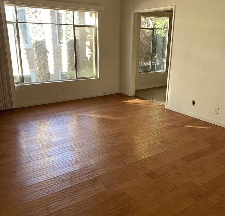 1st image of 11747 Dorothy St #8