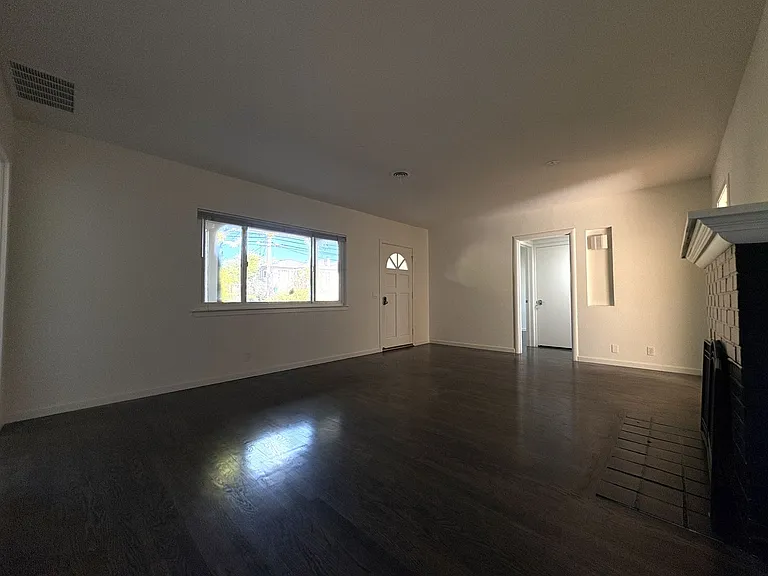 Charming 2 Bedroom, 2 Bathroom Home in Redwood City — Photo 10