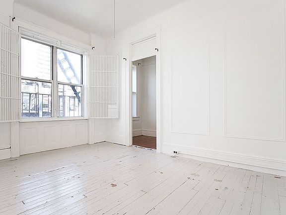 4th image of 340 E 6th St APT 15