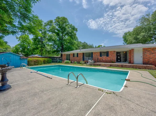 2415 Parker Dr, Niceville, FL 32578