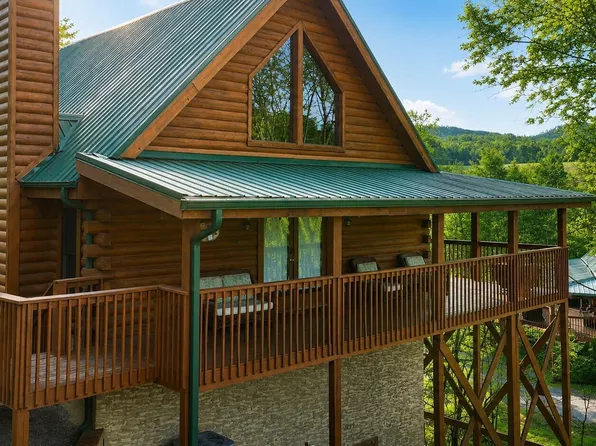 1915 Leatherwood Ln, Sevierville, TN 37862