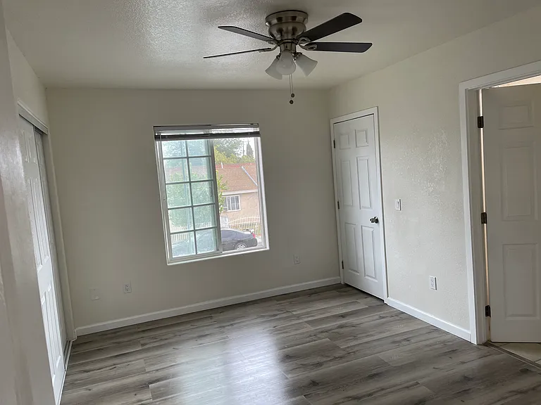 24593 Monterey Ave #B — Photo 11