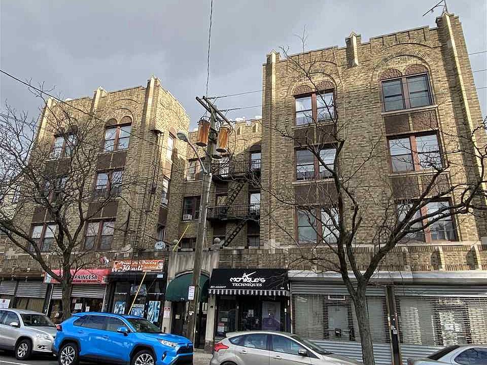 1st image of 124 Storms Ave APT 4N