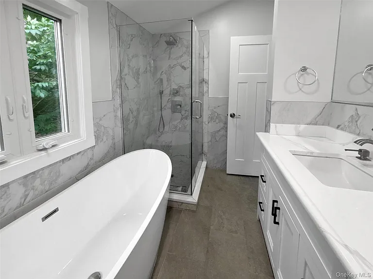 21 Prime Ave #1 — Photo 16