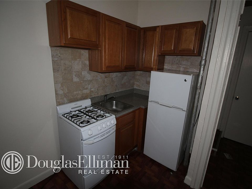 2nd image of 630 W 173rd St APT 1F