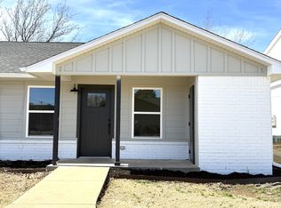 1172 W Cato Springs Rd, Fayetteville, AR 72701