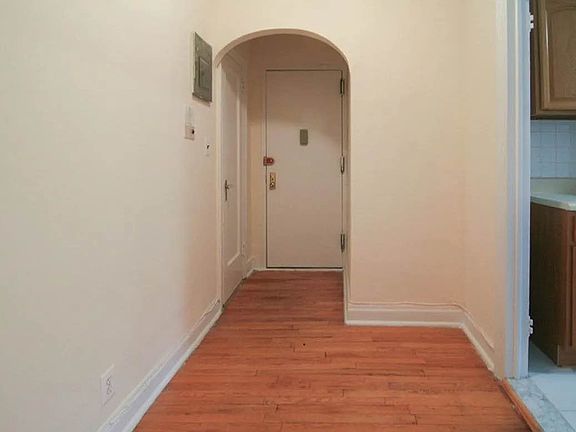 3rd image of 32-06 29th St #2J