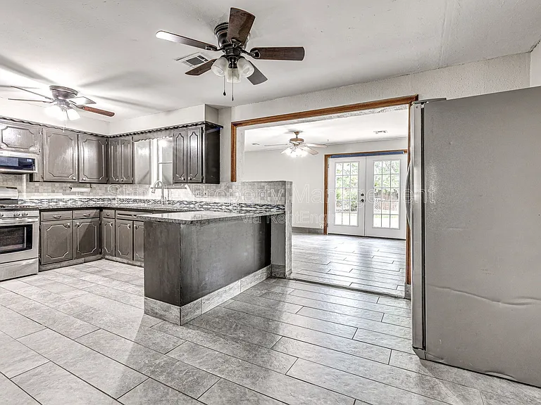 3305 Neighbors Ln — Photo 7