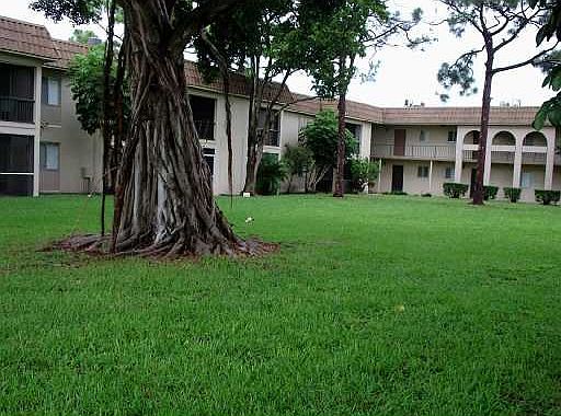 4th image of 6060 Forest Hill Blvd APT 104