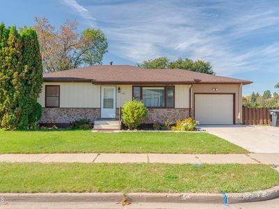 1902 Ryan Dr, Bismarck, ND, 58501