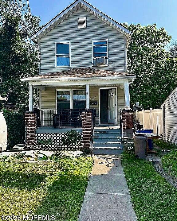 1st image of 1318 1/2 Asbury Avenue