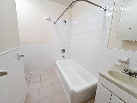 5th image of 312 E 21st St APT 3J
