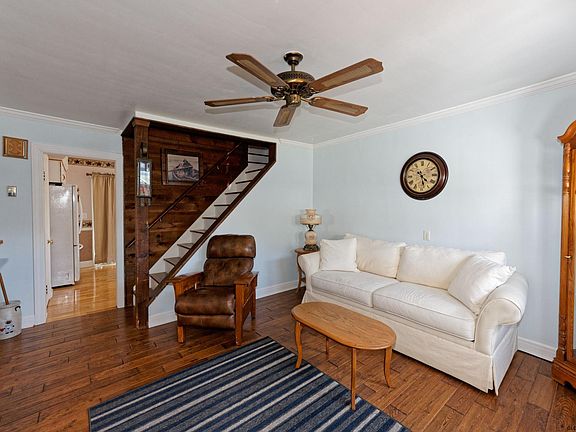 3rd image of 1309 Palma Ave