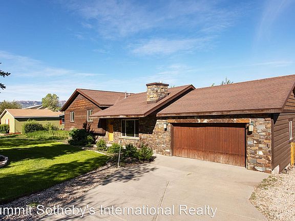 2nd image of 6485 N Mountain View Dr