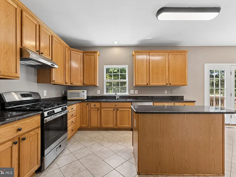 15121 Toccoa Ct — Photo 7