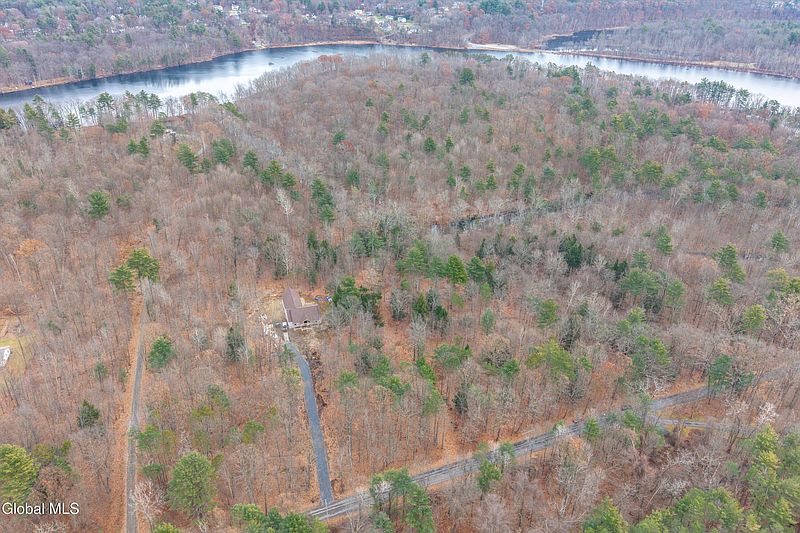 5th image of 415 Big Boom Road