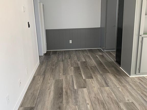 4th image of 1360 Hornblend St #6