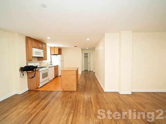 4th image of 28-21 Astoria Blvd #2E