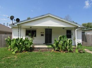 907 N Osage Ave, Claremore, OK 74017