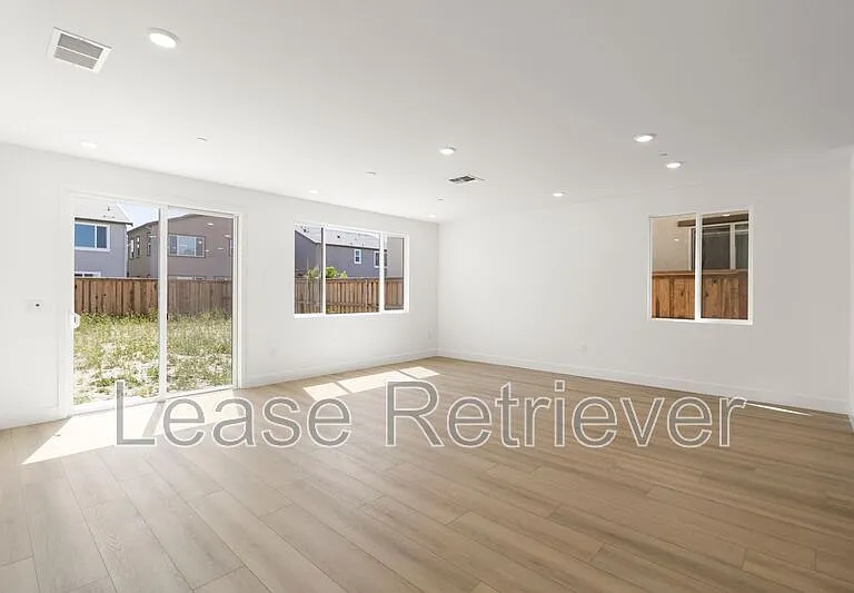 4748 Concordia Ave — Photo 17