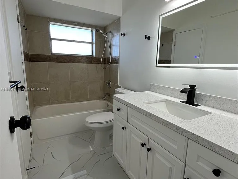 5102 NW 36th St #605 — Photo 17