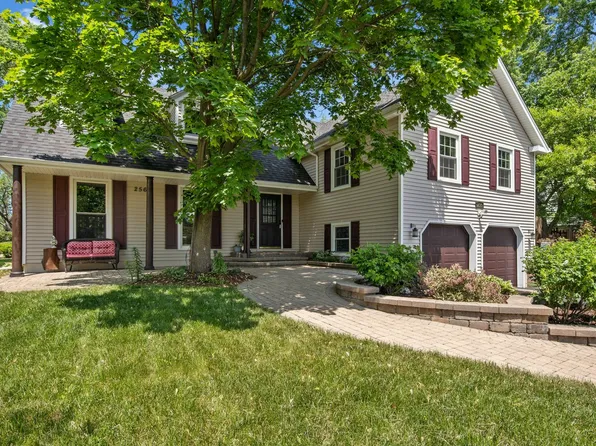 27W256 Carrel St, Winfield, IL 60190