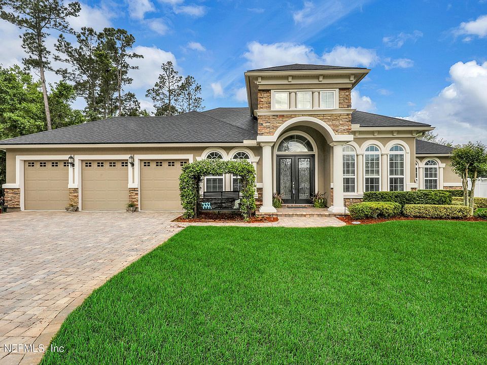 1st image of 152 TELFORD Drive