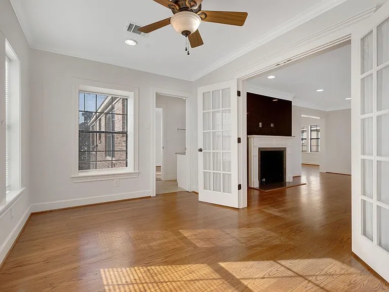 2306 Blodgett St #2 — Photo 11