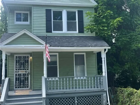 9270 Amesbury Ave, Cleveland, OH 44106