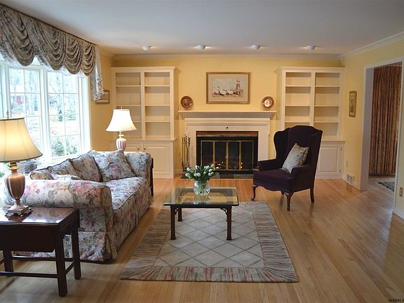 4th image of 16 Ross Ct