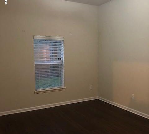 5th image of 7060 Deer Lodge Cir Unit 102