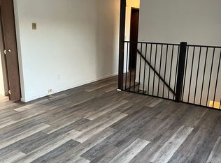 1013 S Comstock Rd, Sutherlin, OR 97479