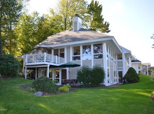 7064 Verde Vista Dr NE, Rockford, MI