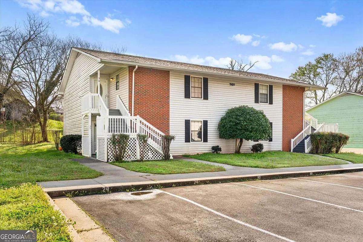 1107 Brookwood Ln APT 29 photo 1
