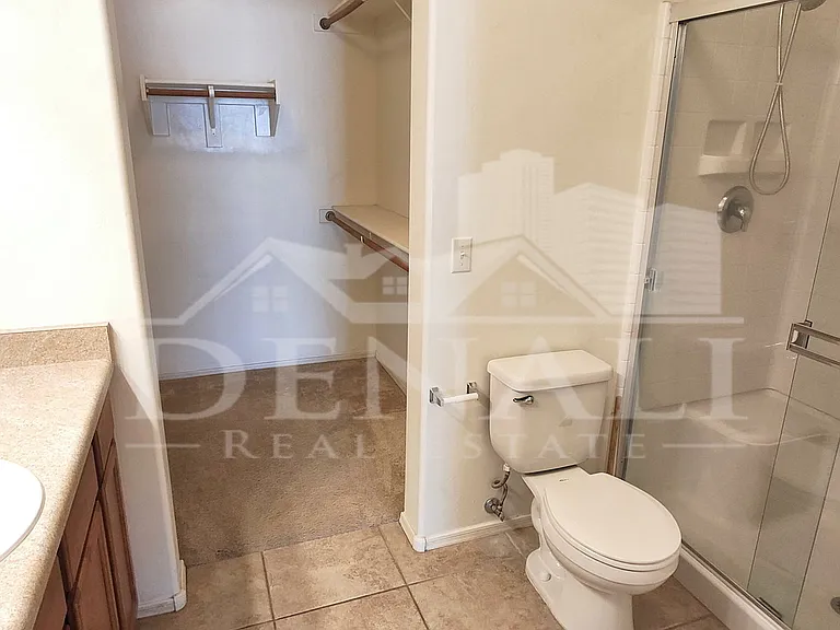 2155 E Calle Gran Desierto — Photo 8