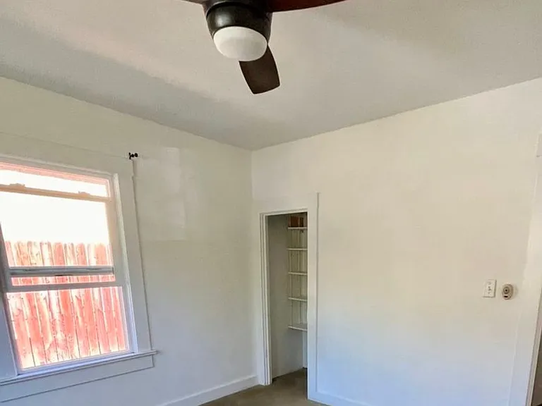 2118 Vine St — Photo 7