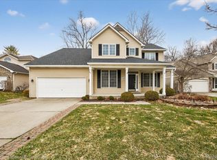 1089 Gallop Ln, South Lyon, MI