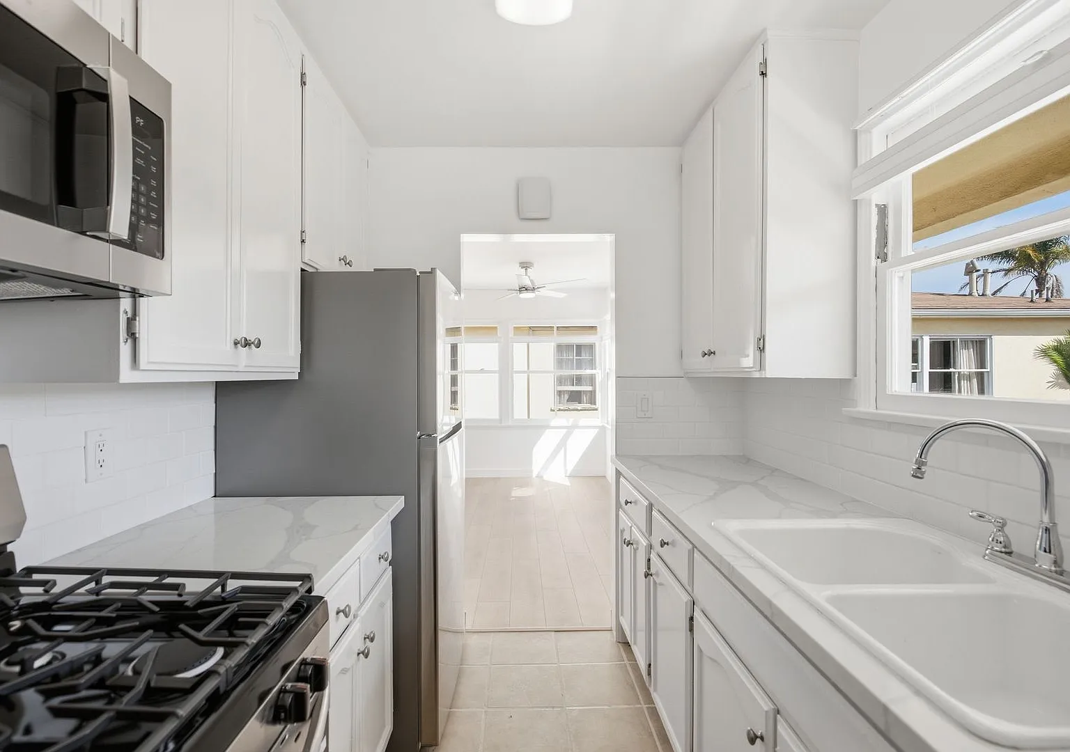 435 San Vicente Blvd — Photo 3