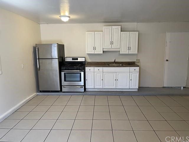 1st image of 3905 E 60th St