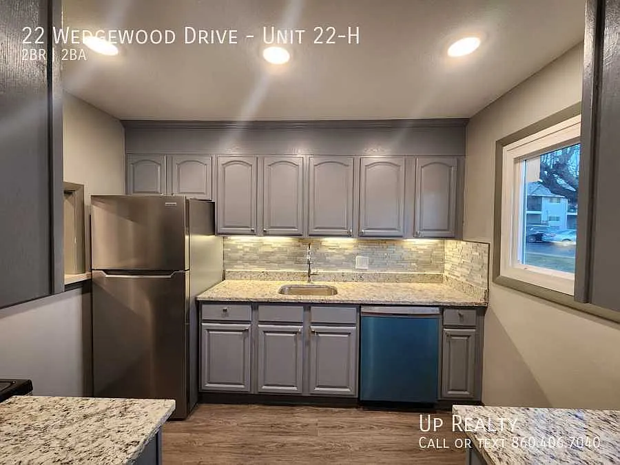 Building Photo - 22 Wedgewood Dr #22-H