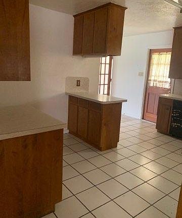 3rd image of 4416 O'Hara Dr